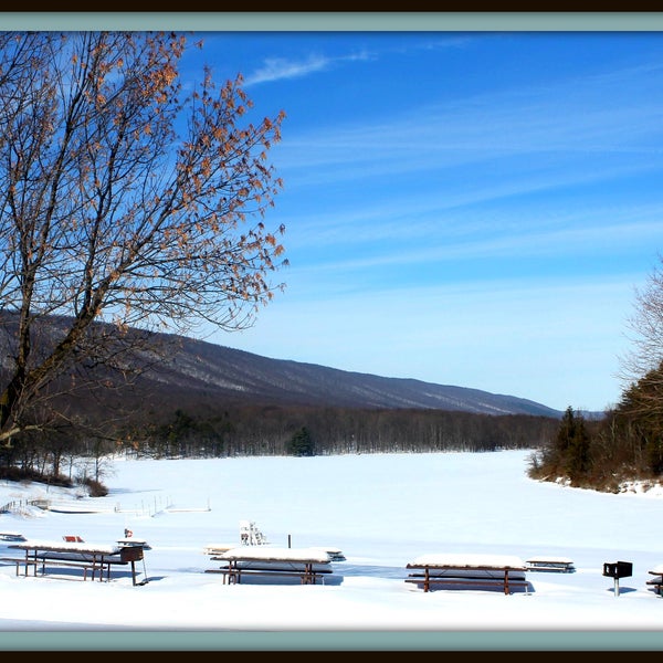 Foto scattata a Rocky Gap Casino Resort da Rocky Gap Casino Resort il 2/19/2014