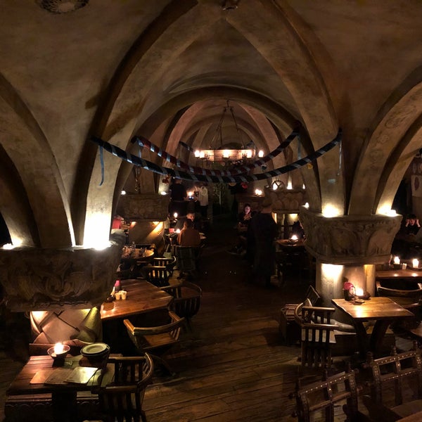 Foto scattata a Rozengrāls | Authentic Medieval Restaurant da Руслан А. il 12/22/2019