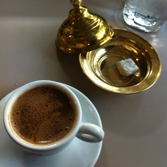 Foto tomada en Seyir Cafe  por Ezgi el 11/25/2012