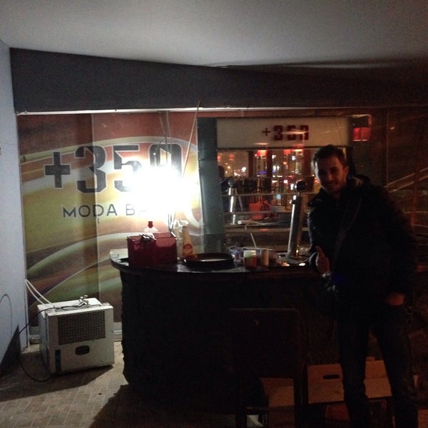 Foto scattata a +359 Cafe &amp; Bistro da Reyhan Ö. il 1/14/2015