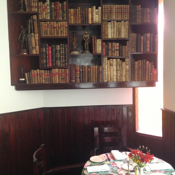 9/14/2013 tarihinde Tania S.ziyaretçi tarafından Vienna Restaurant'de çekilen fotoğraf