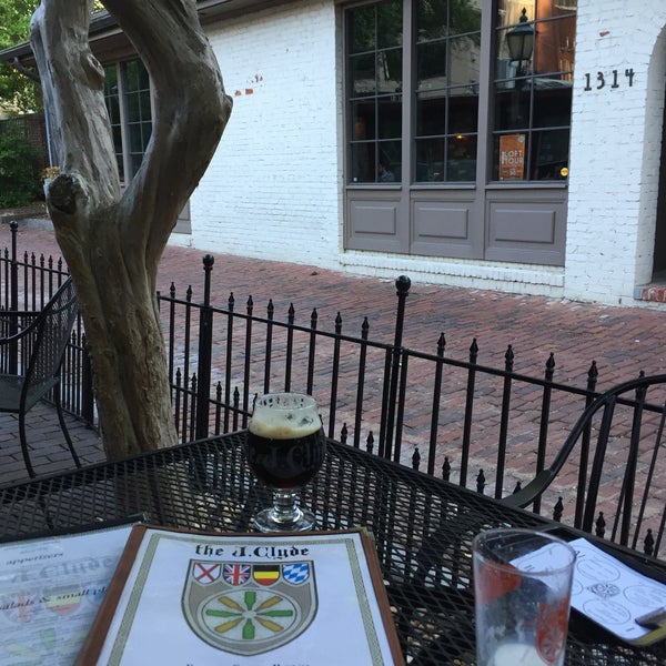 Phenomenal beer selection & tasty burgers. Our waitress was a cicerone & made spot on recommendations. Don't miss the sauerkraut balls; Deee-licious!! Sit outside in front on the cobblestone street.