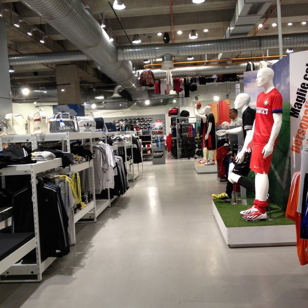 Universo Sport Milano (Adesso chiuso) - Negozio di articoli sportivi