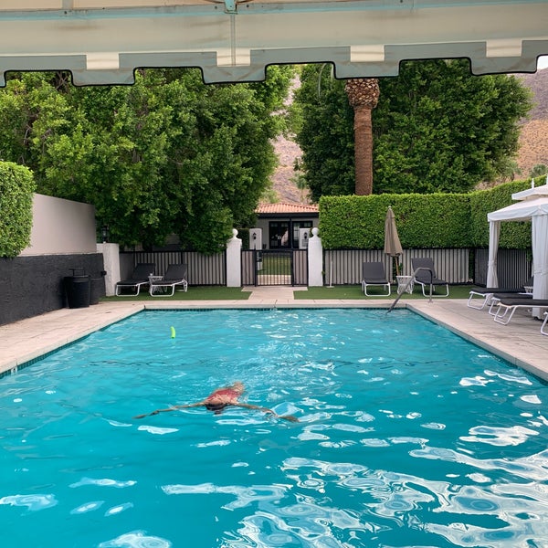 Foto diambil di Avalon Hotel Palm Springs oleh Matt pada 9/3/2019