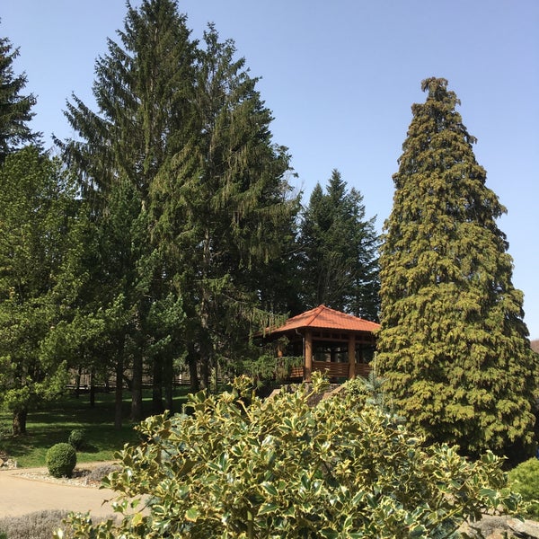 Das Foto wurde bei Hotel Zochova chata von Inka K. am 4/13/2018 aufgenommen