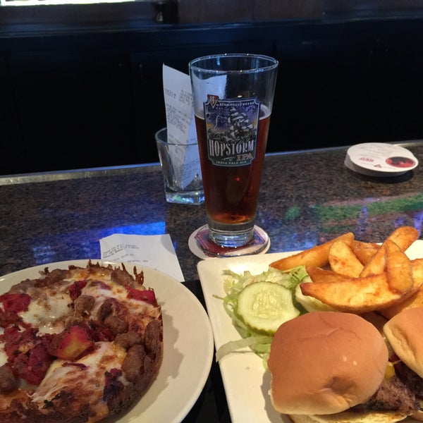 Photo taken at BJ&#39;s Restaurant &amp; Brewhouse by Bill J. on 10/9/2015