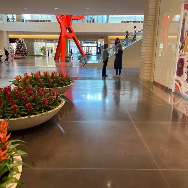 1/13/2022 tarihinde Raj T.ziyaretçi tarafından NorthPark Center'de çekilen fotoğraf