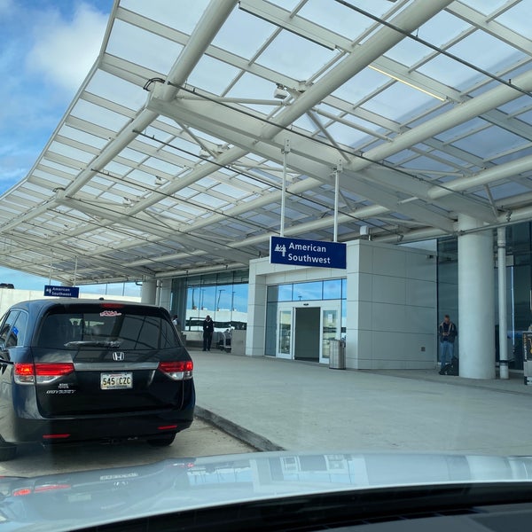 Photo taken at Louis Armstrong New Orleans International Airport (MSY) by Raj T. on 11/23/2019