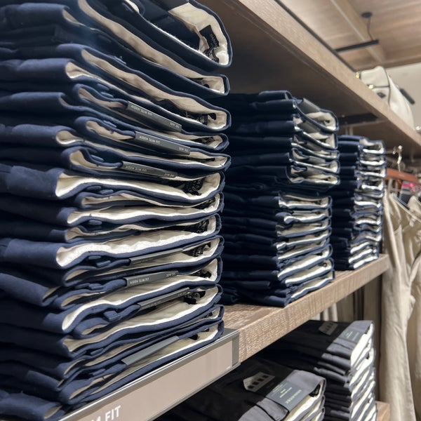 Banana Republic Clothing Store