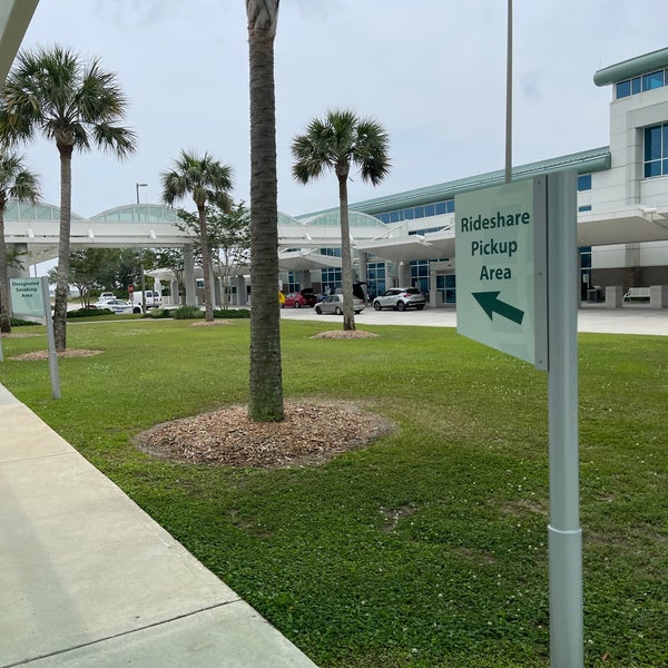 รูปภาพถ่ายที่ Gulfport-Biloxi International Airport (GPT) โดย Raj T. เมื่อ 4/30/2021