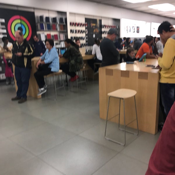 Apple Lakeside Shopping Center Metairie'de Elektronik Mağazası'da