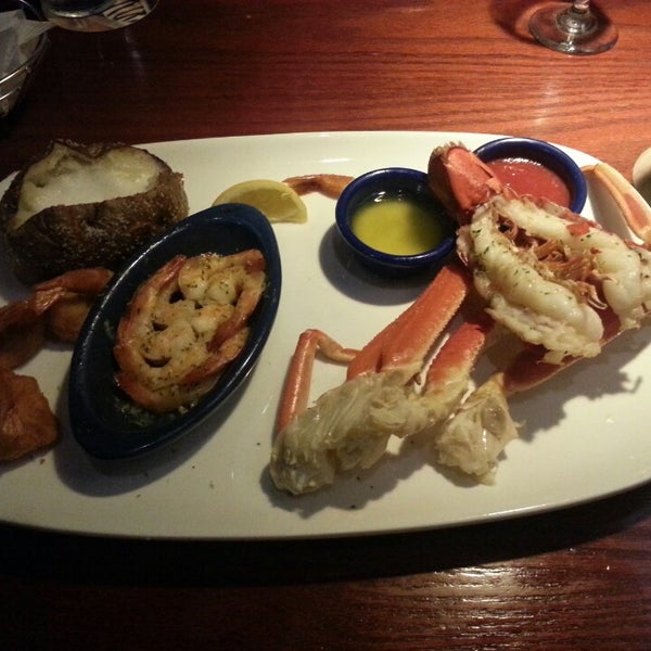 Photo taken at Red Lobster by Kevin C. on 2/25/2014