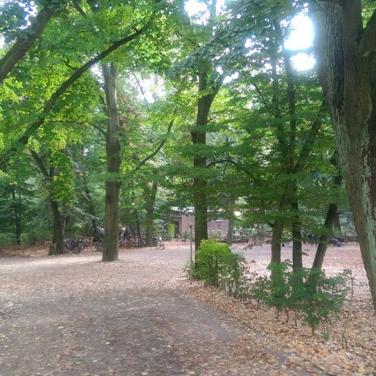 Foto diambil di Waldhochseilgarten Jungfernheide oleh Rawad T. pada 9/20/2014