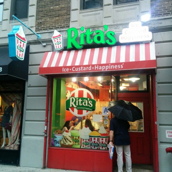 Photo taken at Rita&#39;s Water Ice by Katie Sue N. on 7/14/2014