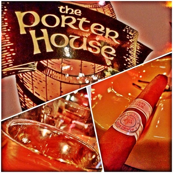 12/1/2013 tarihinde Houst D.ziyaretçi tarafından The Porter House (Restaurant &amp; Cigar Bar)'de çekilen fotoğraf