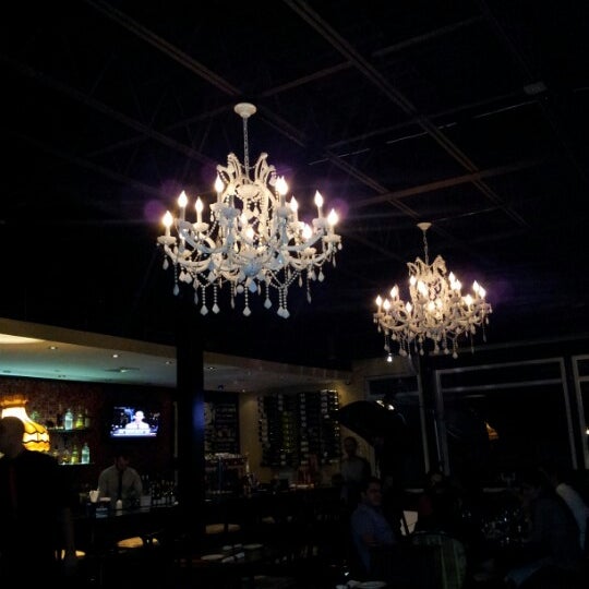 รูปภาพถ่ายที่ Di Zucchero Restaurant and Lounge โดย Joseph G. เมื่อ 2/2/2013