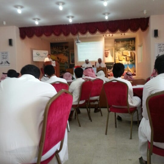 Photos at مجمع أبحر التعليمي للبنين - School in Jeddah