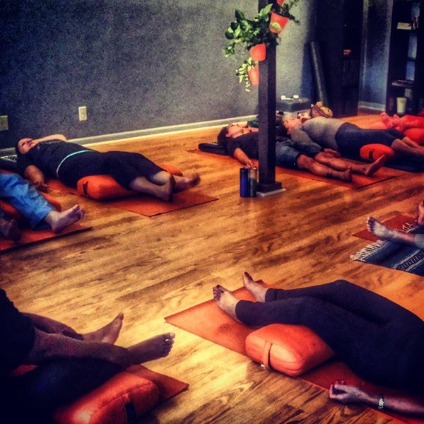 รูปภาพถ่ายที่ Heeling Sole Barefoot Massage โดย Jeni S. เมื่อ 9/24/2014