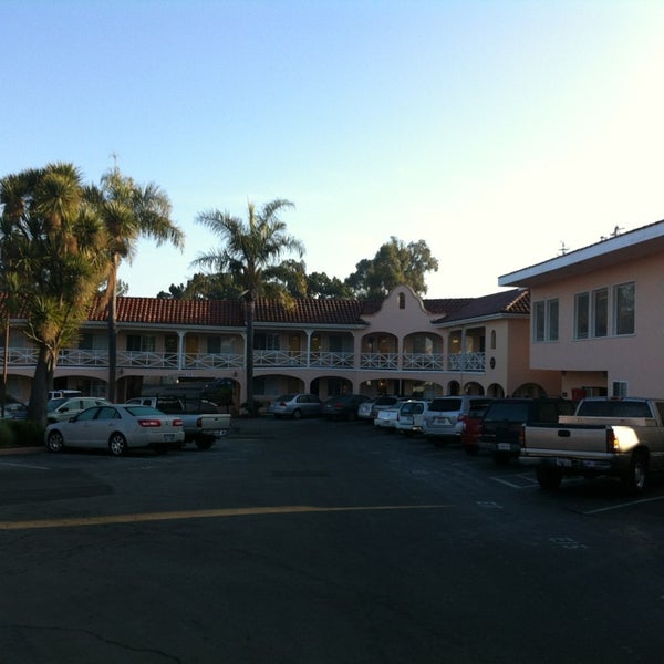 Photo taken at SFO El Rancho Inn, SureStay Collection by Best Western by Andrey on 1/8/2013
