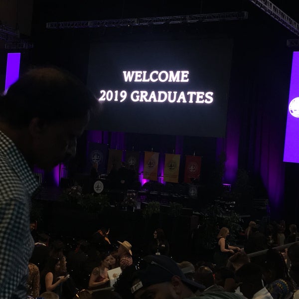 รูปภาพถ่ายที่ Grand Canyon University Arena โดย Fridah N. เมื่อ 4/26/2019