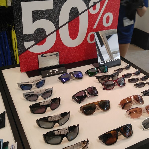Oakley Vault 木更津店 Tienda De Descuentos En 木更津市