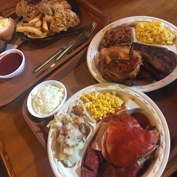 We just drove 1000 miles and Bill Miller's was our chosen stop... and it didn't disappoint! Brisket, ham, chicken (BBQ and fried), sausage, and ribs! Awesome all around!!!