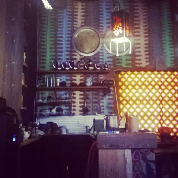 Foto scattata a Illuseum (teashop &amp; tearoom) da Belka S. il 3/10/2014