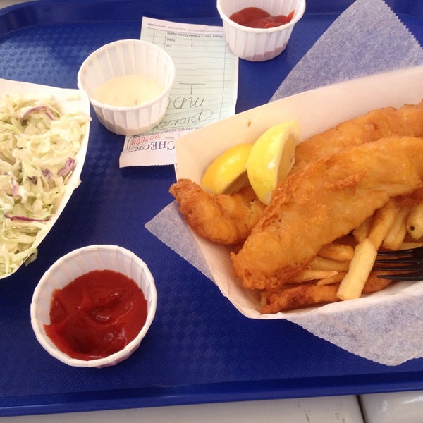 Foto tirada no(a) Harbor Fish and Chips por Lillian em 7/27/2013