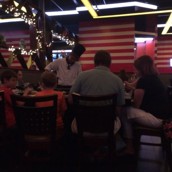 Foto scattata a Banzai Hibachi Steakhouse da Craig P. il 8/17/2014