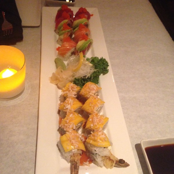 Foto diambil di Amura Sushi and Steak oleh Judy Z. pada 12/24/2013