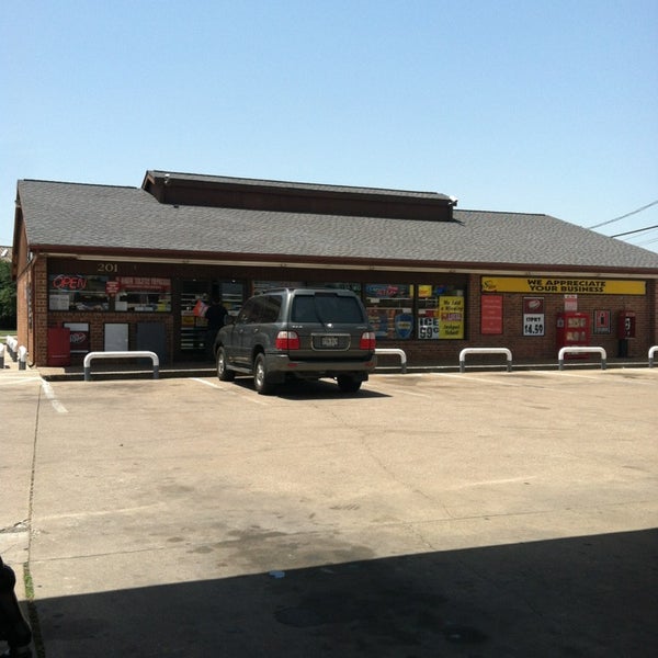 Shell Gas Station in Grand Prairie