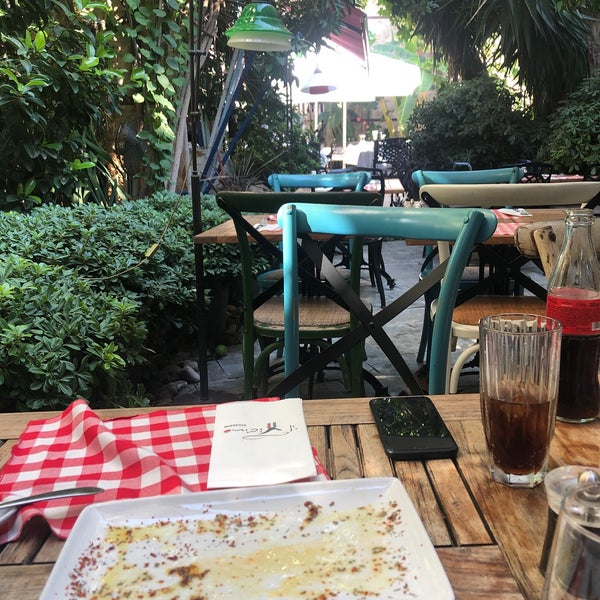 Photo taken at Il Vicino Pizzeria by Ayd on 8/26/2021