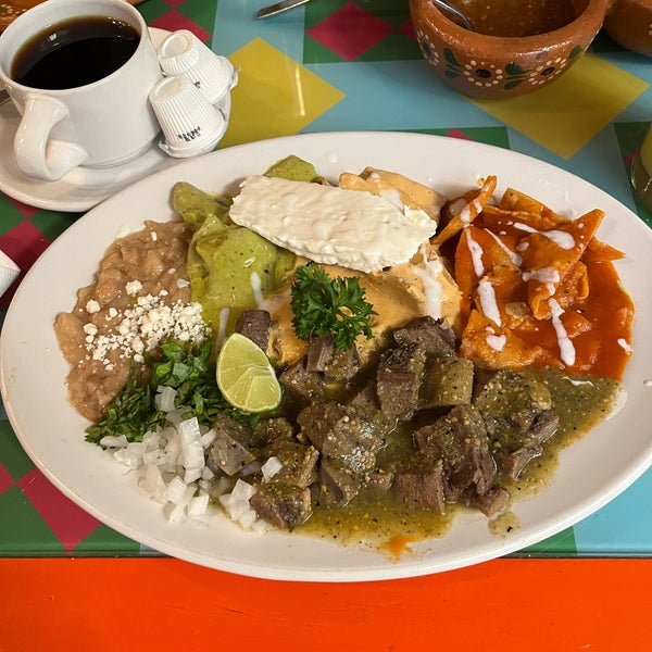 Photo taken at Los Chilaquiles by Gaby N. on 11/30/2023