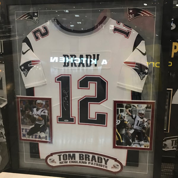 Tristar Sports Memorabilia Hobby Store in Las Vegas