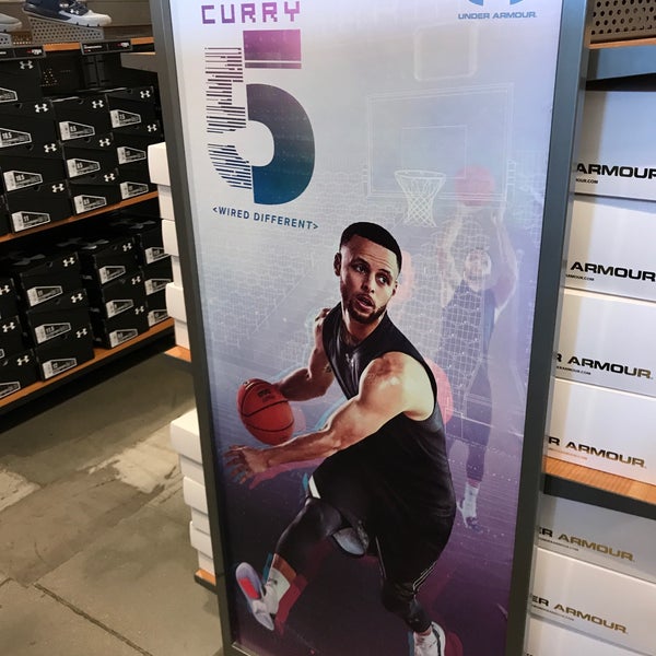 Under Armour - Tienda de ropa