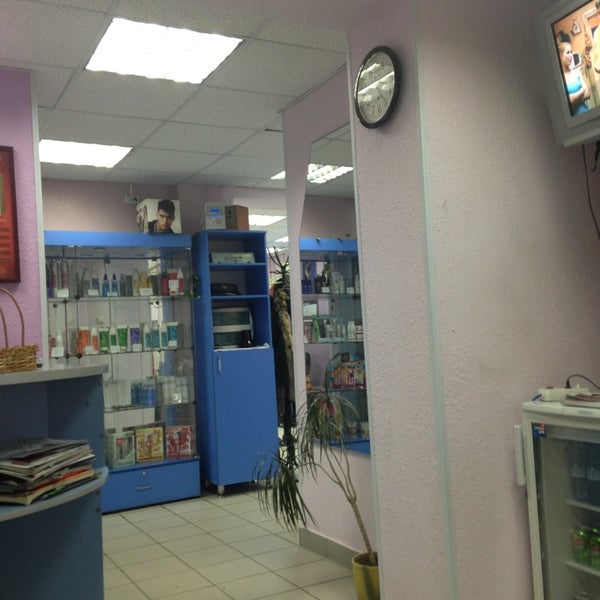 Matrix зеленый бутыль. Журнал матрикс блондинка. Matrix сотрудники торгового зала. Г. Ищу работу в екатеринбурге.