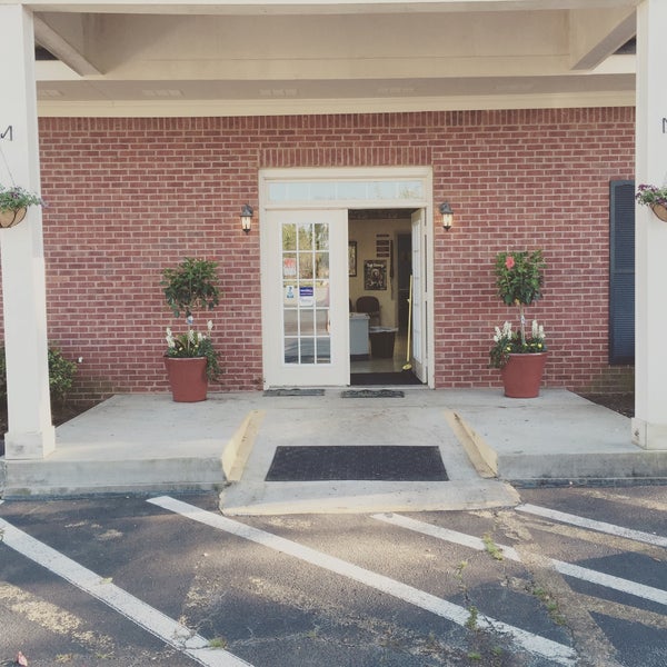 Houston Veterinary Clinic Veterinarian in Warner Robins