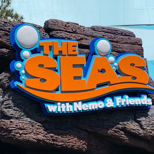 Epcot The Seas With Nemo And Friends