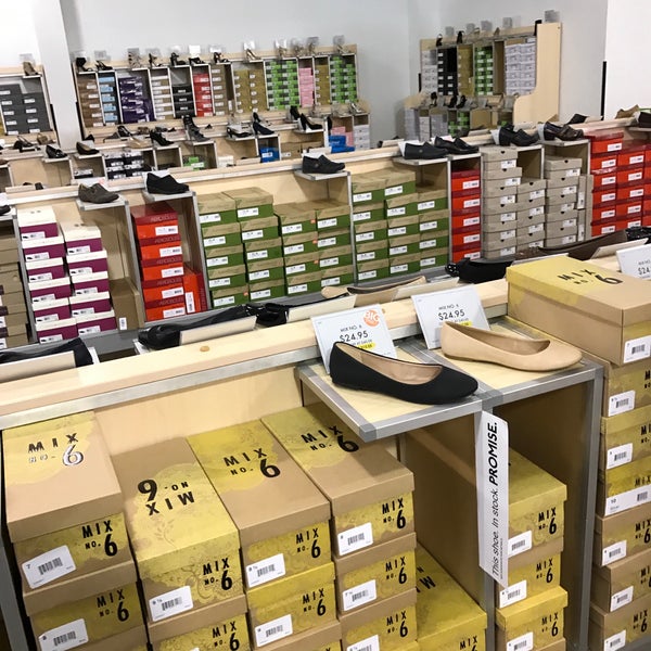 Dsw zona rosa hours outlet