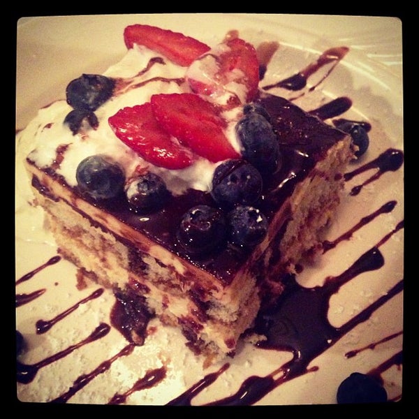 Villaggio Ristorante & Bar Italian Restaurant in Zionsville