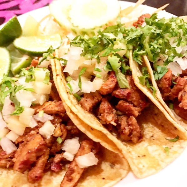 10/11/2017 tarihinde Lisaziyaretçi tarafından Tacos &amp; Salsa'de çekilen fotoğraf