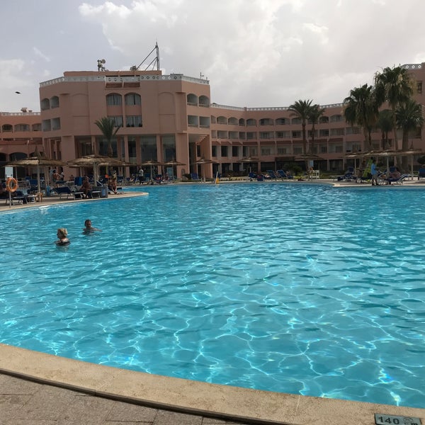 Photos At Pool At Beach Albatros Resort Hurghada 4 Tips
