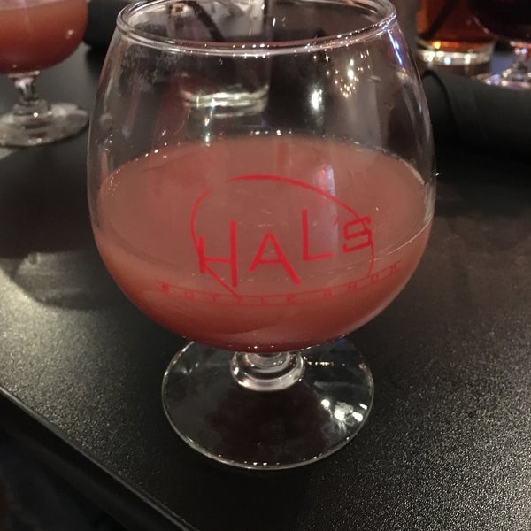 Photo taken at Hal&#39;s Bar &amp; Grill by T D. on 4/4/2019