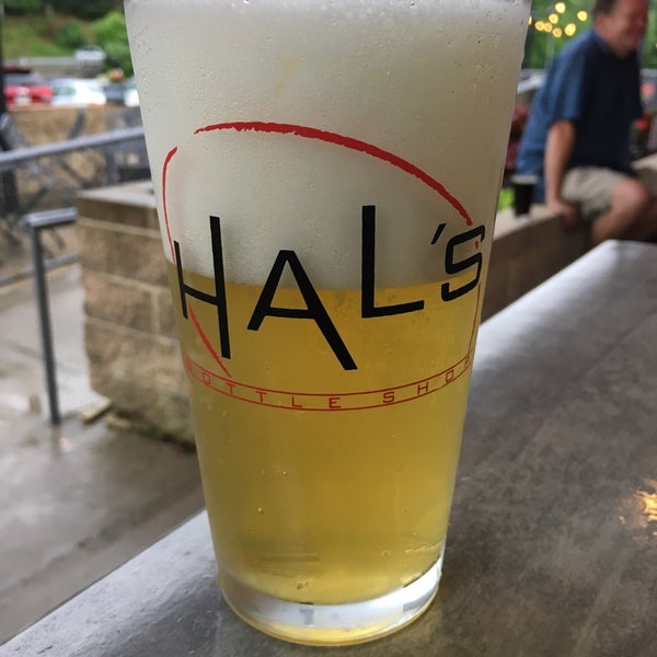 Photo taken at Hal&#39;s Bar &amp; Grill by T D. on 6/20/2019