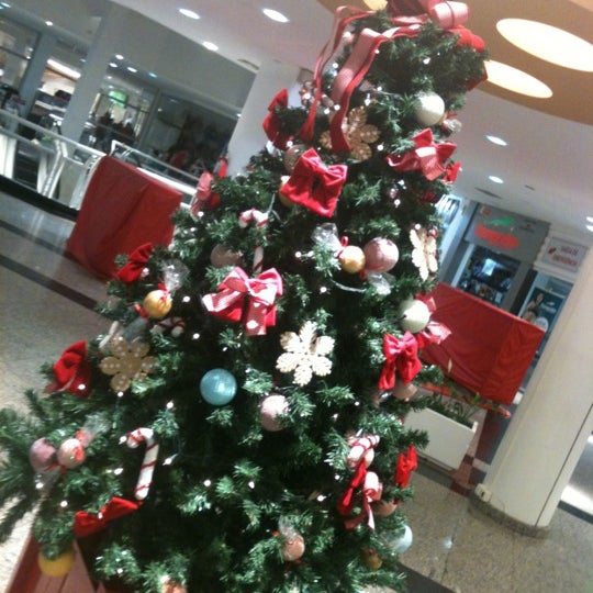 Das Foto wurde bei Itajaí Shopping Center von Andre Secco am 12/30/2012 aufgenommen