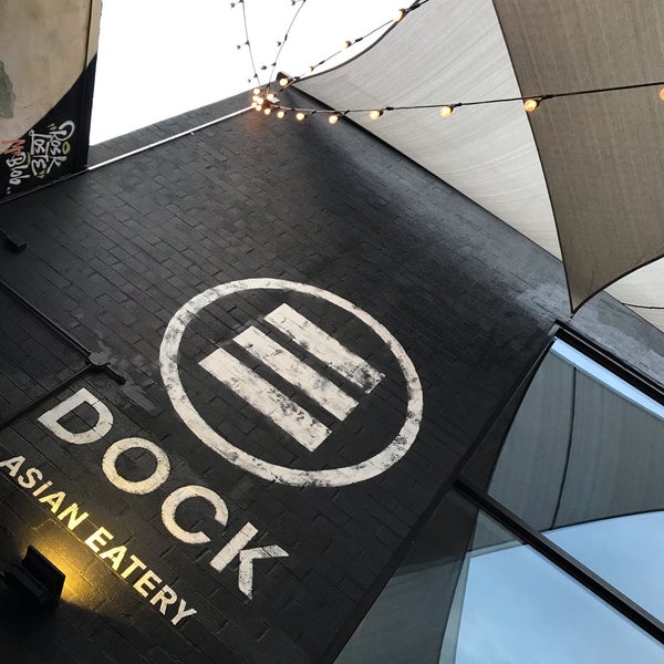 รูปภาพถ่ายที่ Dock Asian Eatery โดย Amira K. เมื่อ 9/8/2019