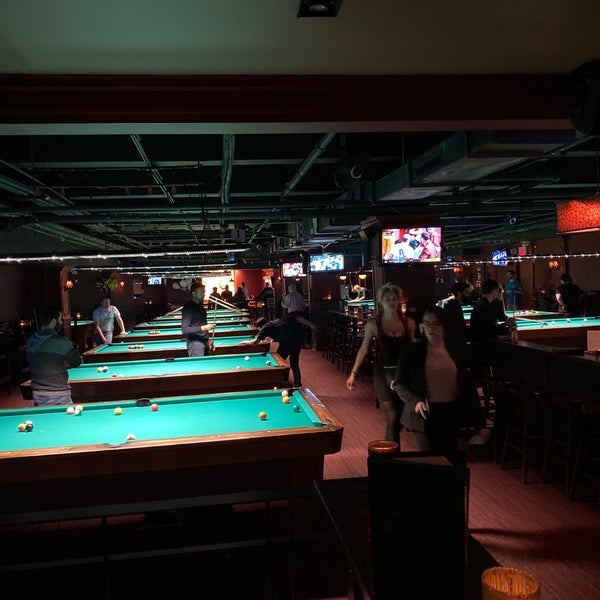 Foto tirada no(a) Society Billiards + Bar por Steve em 11/23/2019