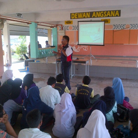Smk Pokok Sena College Classroom