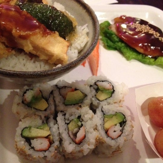 Das Foto wurde bei Ichie Japanese Restaurant von Daniel M. am 10/14/2012 aufgenommen