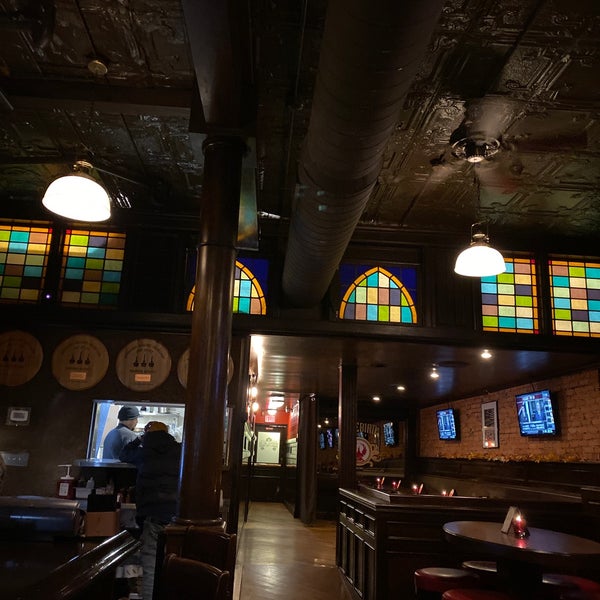 11/20/2019 tarihinde Ha D.ziyaretçi tarafından Firebird Tavern'de çekilen fotoğraf